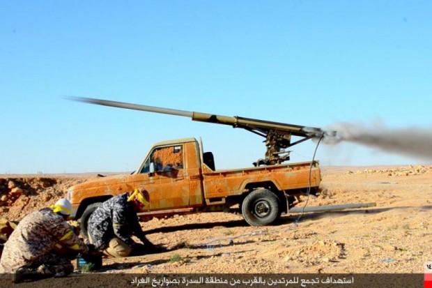 Islamic State fighters launch an attack at Es-Sidra, in the coastal province of Sirte, the largest oil facility in Libya, January 6, 2015. PHOTO: ISLAMIC STATE GROUP MEDIA CENTER