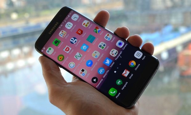 The Samsung Galaxy S7 Edge is the best phablet you can buy at the moment, and has set a very high watermark for competitors to beat. Photograph: Samuel Gibbs for the Guardian