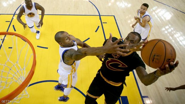 OAKLAND, CA - JUNE 19:  Andre Iguodala #9 of the Golden State Warriors defends LeBron James #23 of the Cleveland Cavaliers in Game 7 of the 2016 NBA Finals at ORACLE Arena on June 19, 2016 in Oakland, California. NOTE TO USER: User expressly acknowledges and agrees that, by downloading and or using this photograph, User is consenting to the terms and conditions of the Getty Images License Agreement.  (Photo by Ezra Shaw/Getty Images)