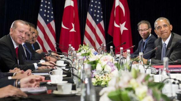 Turkish President Recep Tayyip Erdogan (left) and US President Barack Obama (right) at a meeting on the sidelines of the G20 Summit in Hangzhou. Photo: AFP