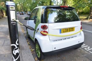 UK to prioritize electric cars on roads and traffic lights