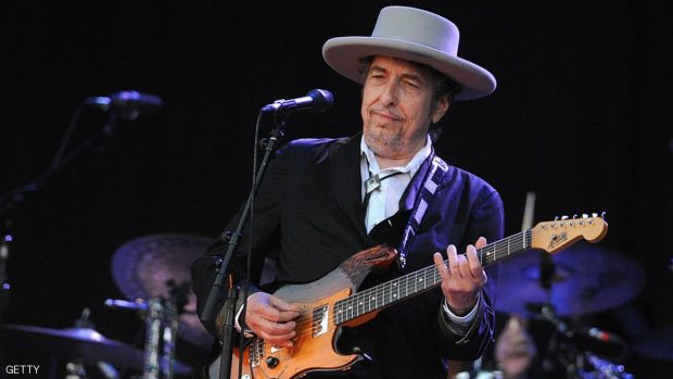 US legend Bob Dylan performs on stage during the 21st edition of the Vieilles Charrues music festival on July 22, 2012 in Carhaix-Plouguer, western France.  AFP PHOTO / FRED TANNEAU
