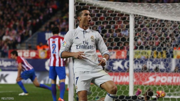 Atletico Madrid v Real Madrid - La Liga - Vicente Calderon, Madrid, Spain - 19/11/16 Real Madrid's Cristiano Ronaldo celebrates scoring their third goal to complete his hat trick. Reuters / Sergio Perez Livepic.